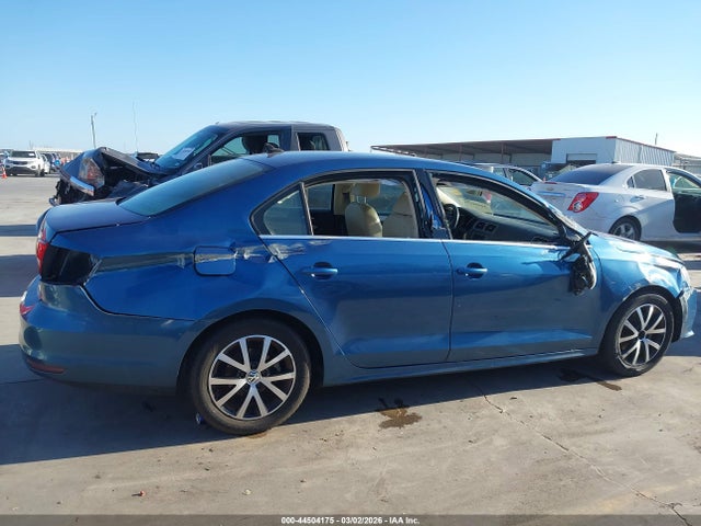 44504175 :رقم المزاد ، 3VWDB7AJ8HM292241 vin ، 2017 Volkswagen Jetta 1.4t Se مزاد بيع