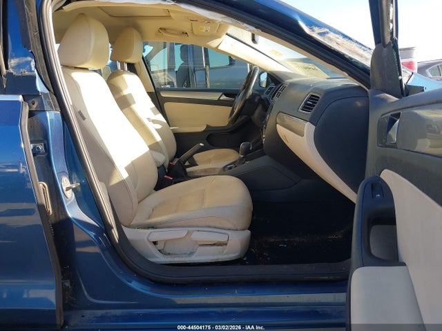 2017 VOLKSWAGEN JETTA 3VWDB7AJ8HM292241 Photo 4