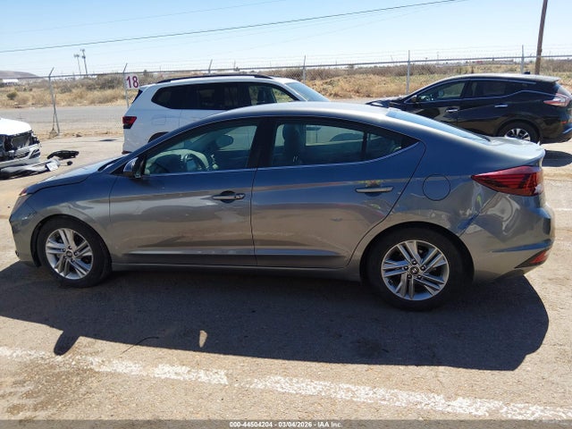 2019 Hyundai Elantra Limited მანქანა იყიდება აუქციონზე, vin: 5NPD84LF2KH461126, აუქციონის ნომერი: 44504204