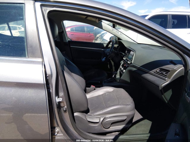 2019 Hyundai Elantra Limited მანქანა იყიდება აუქციონზე, vin: 5NPD84LF2KH461126, აუქციონის ნომერი: 44504204