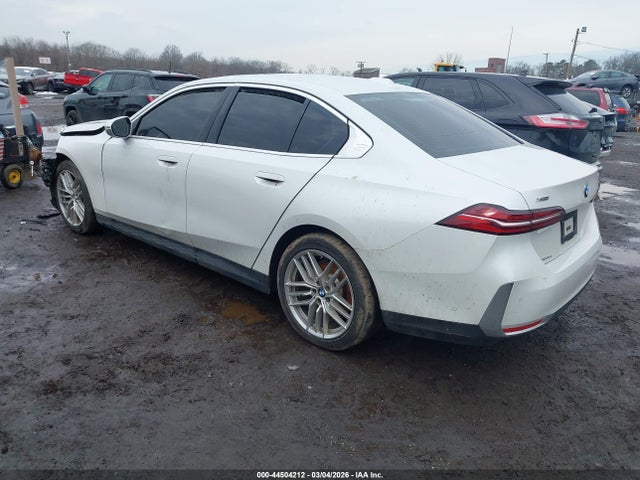 2024 Bmw 530i Xdrive მანქანა იყიდება აუქციონზე, vin: WBA53FJ04RCR14145, აუქციონის ნომერი: 44504212