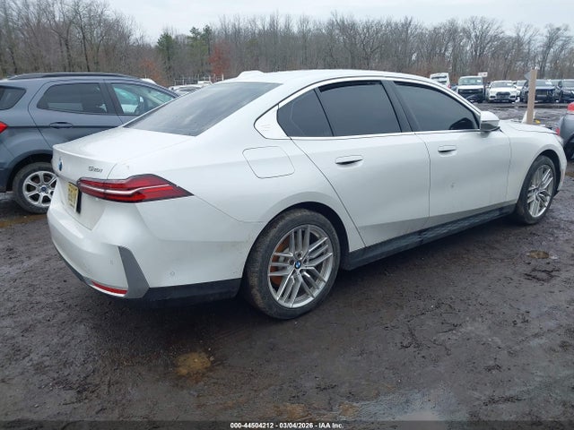 2024 Bmw 530i Xdrive მანქანა იყიდება აუქციონზე, vin: WBA53FJ04RCR14145, აუქციონის ნომერი: 44504212
