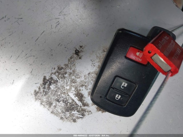 JTDKDTB32F1110282 Toyota Prius C Four