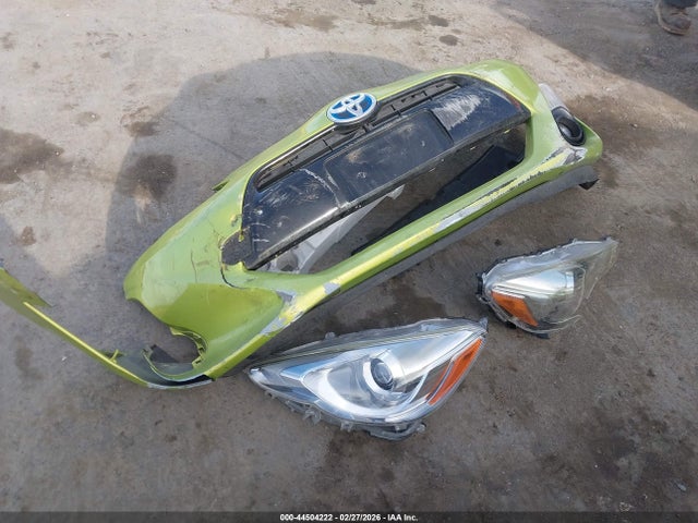 JTDKDTB32F1110282 Toyota Prius C Four