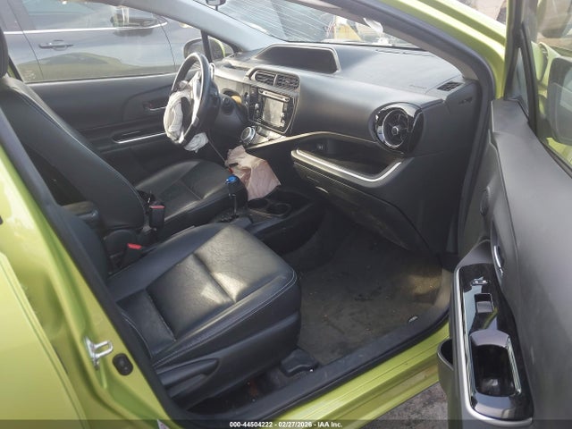JTDKDTB32F1110282 Toyota Prius C Four