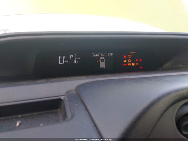 JTDKDTB32F1110282 Toyota Prius C Four