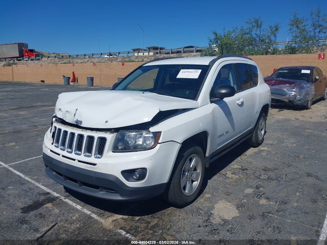 Jeep Compass Sport 2015 1C4NJCBA3FD138708 Image 2