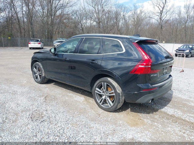 2018 VOLVO XC60 LYVA22RK4JB083497 Photo 2