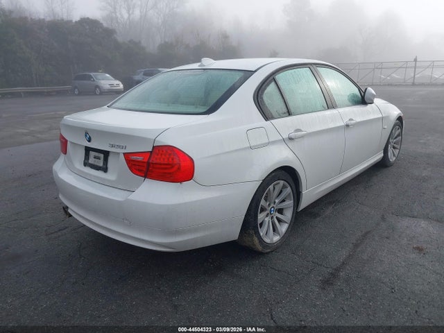 2011 Bmw 328i მანქანა იყიდება აუქციონზე, vin: WBAPH7C56BE682439, აუქციონის ნომერი: 44504323