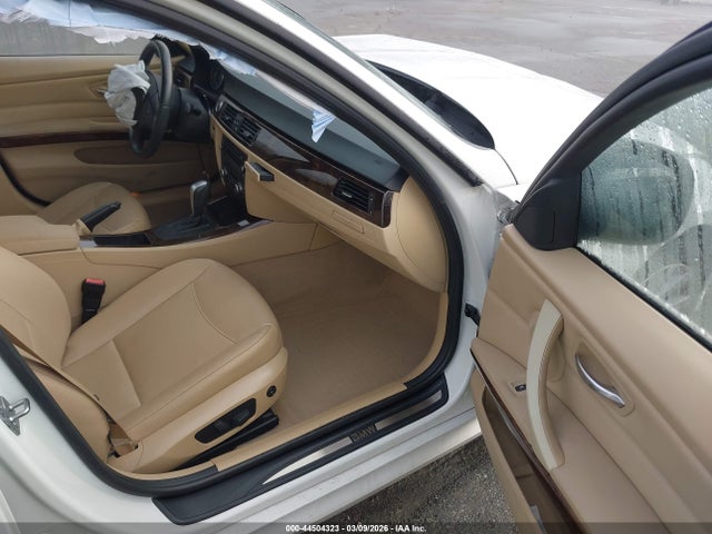 2011 Bmw 328i მანქანა იყიდება აუქციონზე, vin: WBAPH7C56BE682439, აუქციონის ნომერი: 44504323