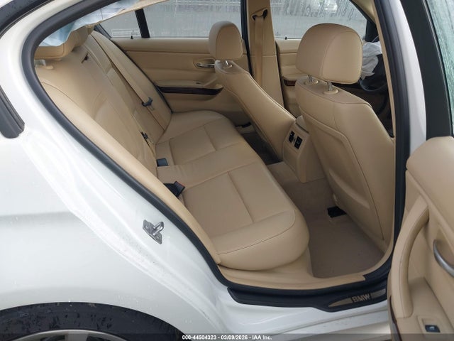 2011 Bmw 328i მანქანა იყიდება აუქციონზე, vin: WBAPH7C56BE682439, აუქციონის ნომერი: 44504323