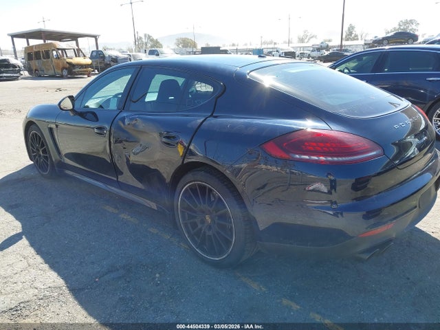 2016 PORSCHE PANAMERA WP0AA2A7XGL003893 Photo 2