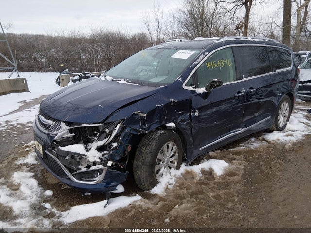 Продаж на аукціоні авто 2018 Chrysler Pacifica Touring L Plus, vin: 2C4RC1EG5JR260475, номер лоту: 44504346