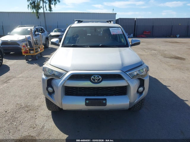 Toyota 4RUNNER SR5 2016 JTEBU5JR2G5394441 Image 13