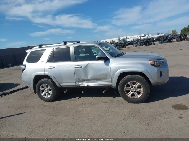 Toyota 4RUNNER SR5 2016 JTEBU5JR2G5394441 Image 14