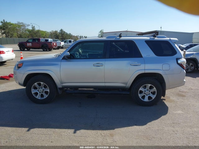 Toyota 4RUNNER SR5 2016 JTEBU5JR2G5394441 Image 15