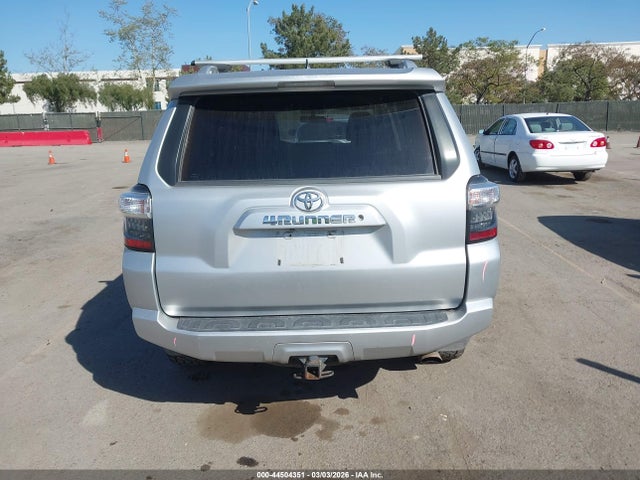Toyota 4RUNNER SR5 2016 JTEBU5JR2G5394441 Image 17