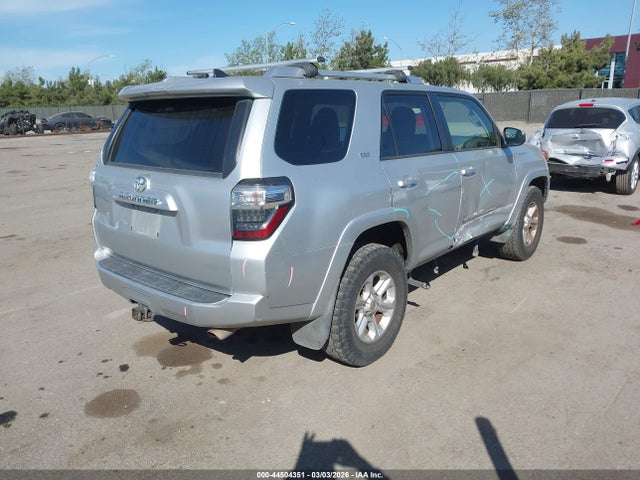 Toyota 4RUNNER SR5 2016 JTEBU5JR2G5394441 Image 4