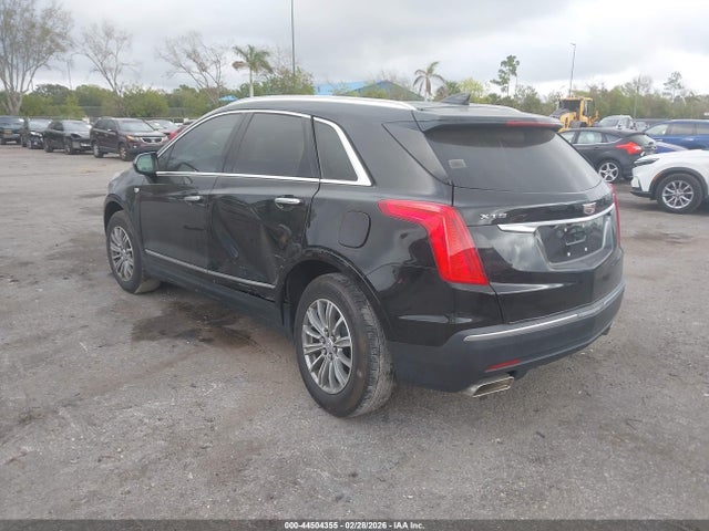 2017 CADILLAC XT5 1GYKNBRS2HZ325731 Photo 2