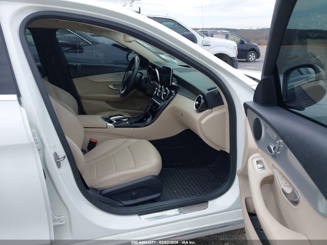 Продажа на аукционе авто 2016 Mercedes-benz C 300, vin: 55SWF4JB3GU178723, номер лота: 44504371