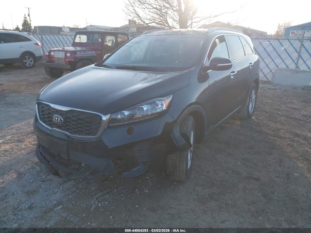 44504393 :رقم المزاد ، 5XYPGDA58KG565797 vin ، 2019 Kia Sorento 3.3l Lx مزاد بيع