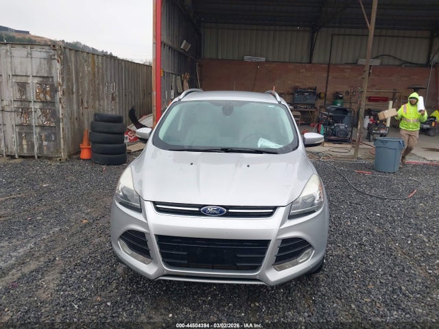 1FMCU9J91EUB14362 Ford Escape Titanium