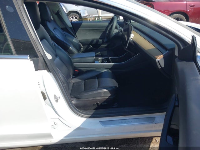 Продаж на аукціоні авто 2019 Tesla Model 3 Long Range/performance, vin: 5YJ3E1EB4KF514212, номер лоту: 44504456