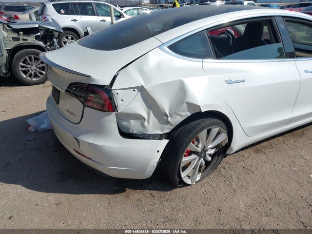 Продаж на аукціоні авто 2019 Tesla Model 3 Long Range/performance, vin: 5YJ3E1EB4KF514212, номер лоту: 44504456