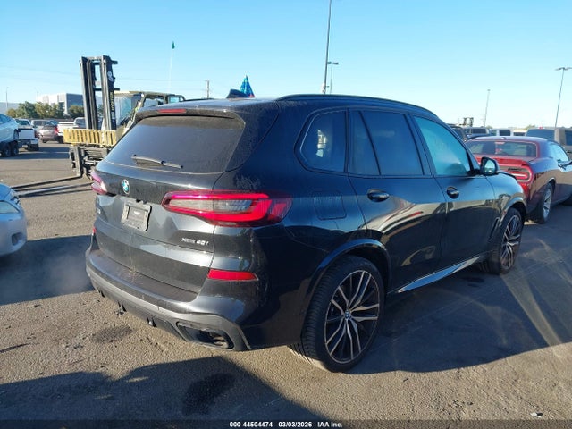 2022 BMW X5 5UXCR6C09N9L85769 Photo 3