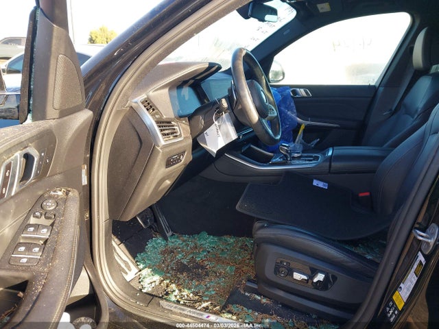 2022 BMW X5 5UXCR6C09N9L85769 Photo 4