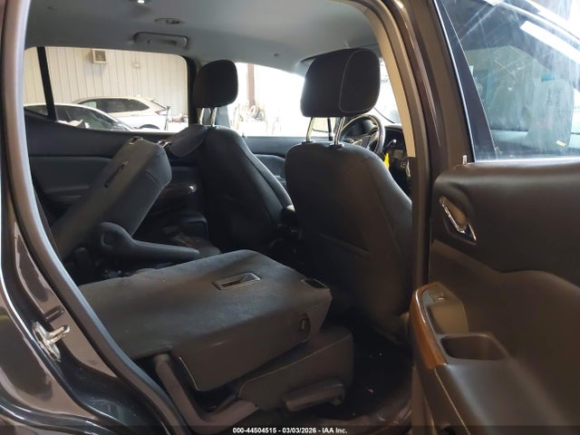 44504515 :رقم المزاد ، 1GKKNSLA2HZ319812 vin ، 2017 Gmc Acadia Sle-2 مزاد بيع