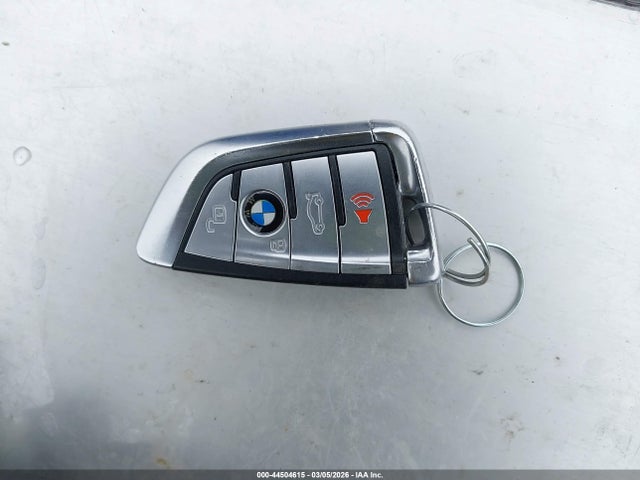 5UXCR6C52KLL04556 BMW X5 Xdrive40i