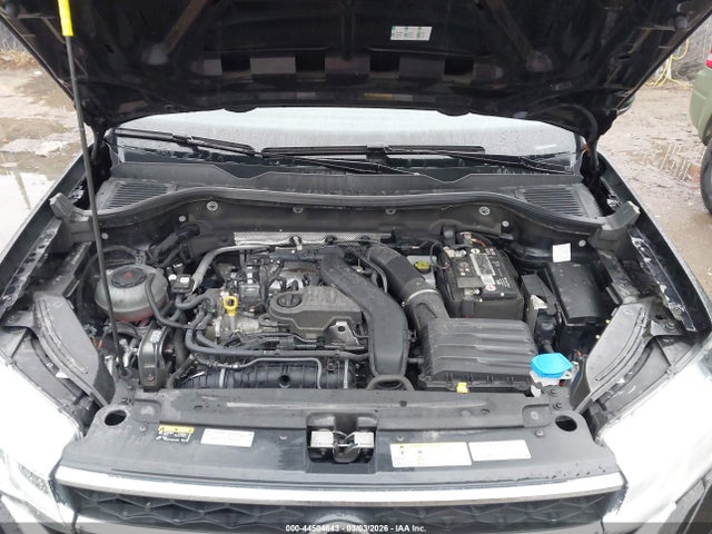 44504643 :رقم المزاد ، 3VV2X7B21NM030237 vin ، 2022 Volkswagen Taos 1.5t Sel مزاد بيع