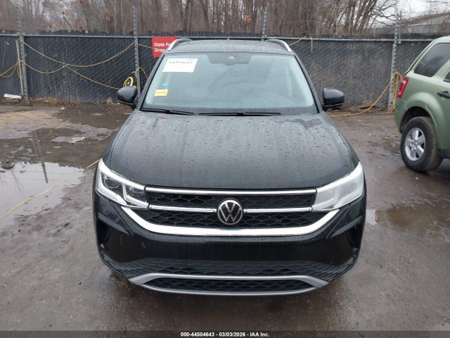 44504643 :رقم المزاد ، 3VV2X7B21NM030237 vin ، 2022 Volkswagen Taos 1.5t Sel مزاد بيع