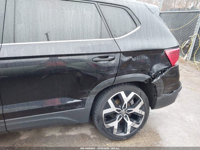 44504643 :رقم المزاد ، 3VV2X7B21NM030237 vin ، 2022 Volkswagen Taos 1.5t Sel مزاد بيع