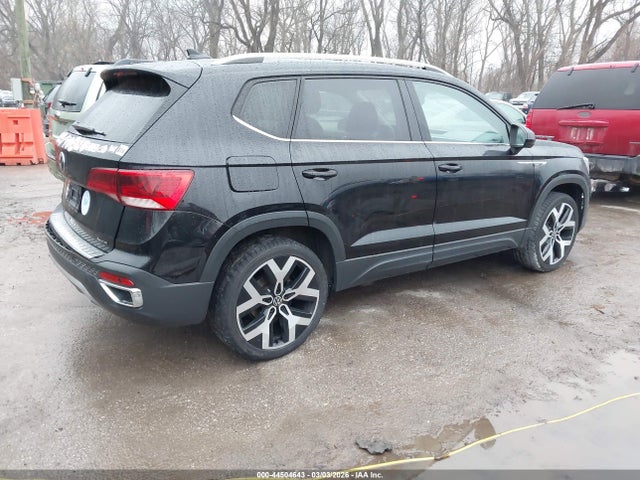 44504643 :رقم المزاد ، 3VV2X7B21NM030237 vin ، 2022 Volkswagen Taos 1.5t Sel مزاد بيع