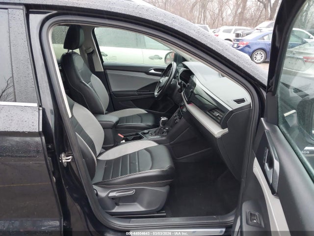 44504643 :رقم المزاد ، 3VV2X7B21NM030237 vin ، 2022 Volkswagen Taos 1.5t Sel مزاد بيع