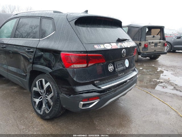 44504643 :رقم المزاد ، 3VV2X7B21NM030237 vin ، 2022 Volkswagen Taos 1.5t Sel مزاد بيع