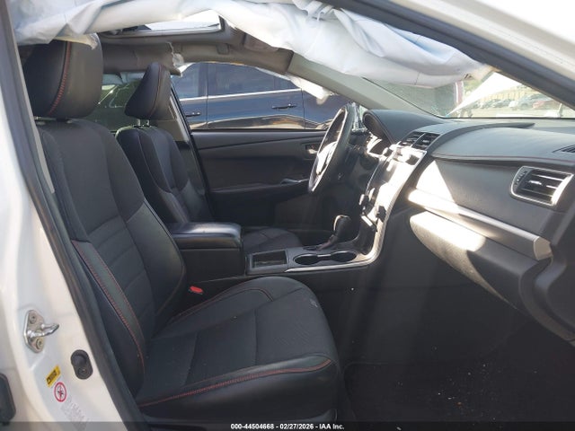 4T1BF1FK1HU319641 Toyota CAMRY SE