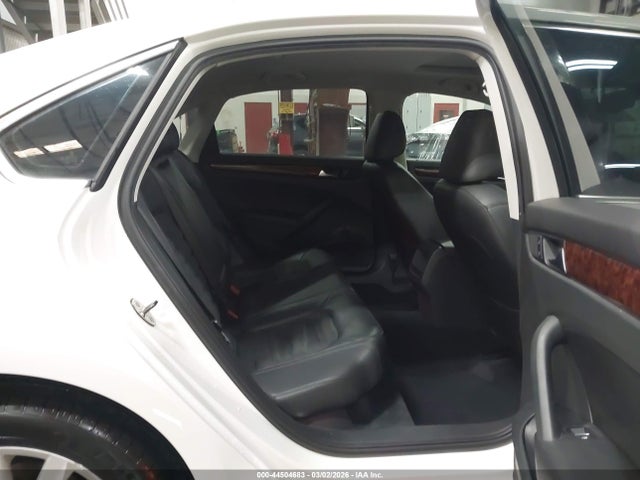 Продаж на аукціоні авто 2012 Volkswagen Passat 2.5l Sel Premium, vin: 1VWCP7A38CC095045, номер лоту: 44504683