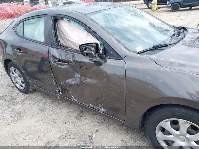 3MZBM1T78GM322255 Mazda Mazda3 I Sport