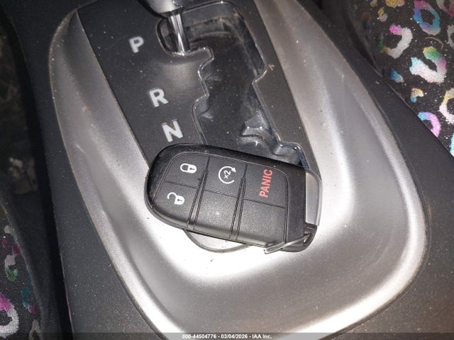 44504776 :رقم المزاد ، 3C4PDCAB2HT586753 vin ، 2017 Dodge Journey Se مزاد بيع