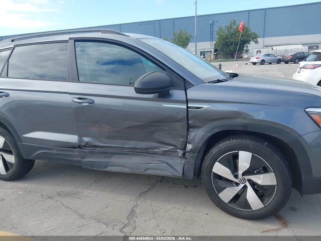 44504824 :رقم المزاد ، 3VV8X7B21RM016645 vin ، 2024 Volkswagen Taos 1.5t S مزاد بيع
