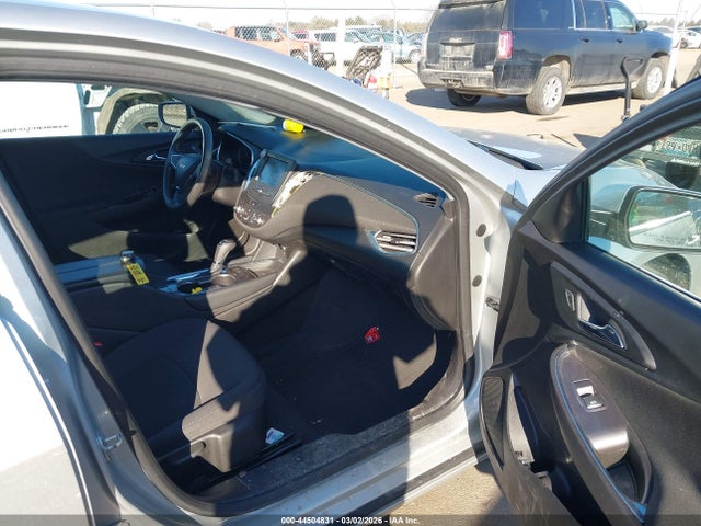 1G1ZE5ST1HF253990 Chevrolet MALIBU 1LT