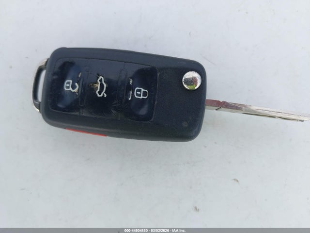 44504850 :رقم المزاد ، 3VWPP7AJ7CM630557 vin ، 2012 Volkswagen Jetta Sportwagen 2.5l S مزاد بيع