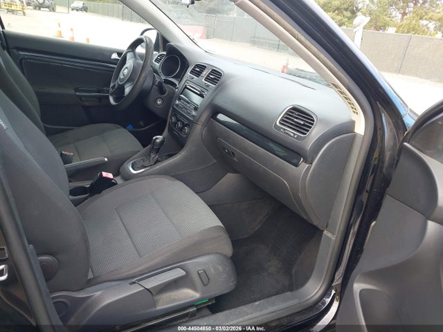44504850 :رقم المزاد ، 3VWPP7AJ7CM630557 vin ، 2012 Volkswagen Jetta Sportwagen 2.5l S مزاد بيع