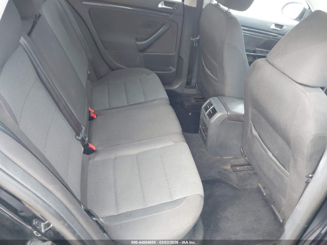 44504850 :رقم المزاد ، 3VWPP7AJ7CM630557 vin ، 2012 Volkswagen Jetta Sportwagen 2.5l S مزاد بيع