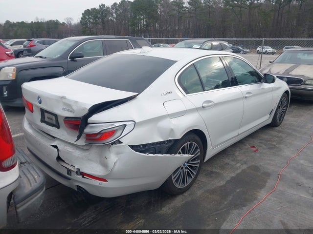 2019 BMW 530E WBAJA9C50KB393029 Photo 3