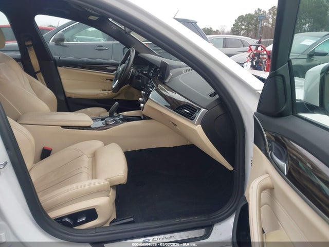 2019 BMW 530E WBAJA9C50KB393029 Photo 4