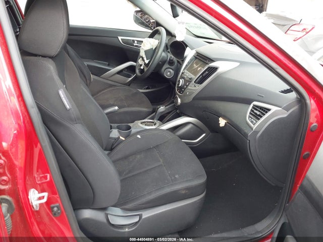 Aukcja sprzedaży 2013 Hyundai Veloster Base W/black, vin: KMHTC6AD6DU179700, numer aukcji: 44504891